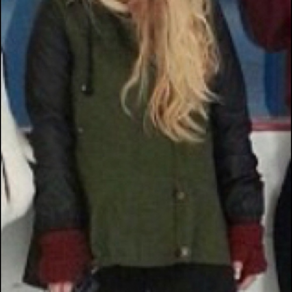 Peplum style jacket - Picture 3 of 3